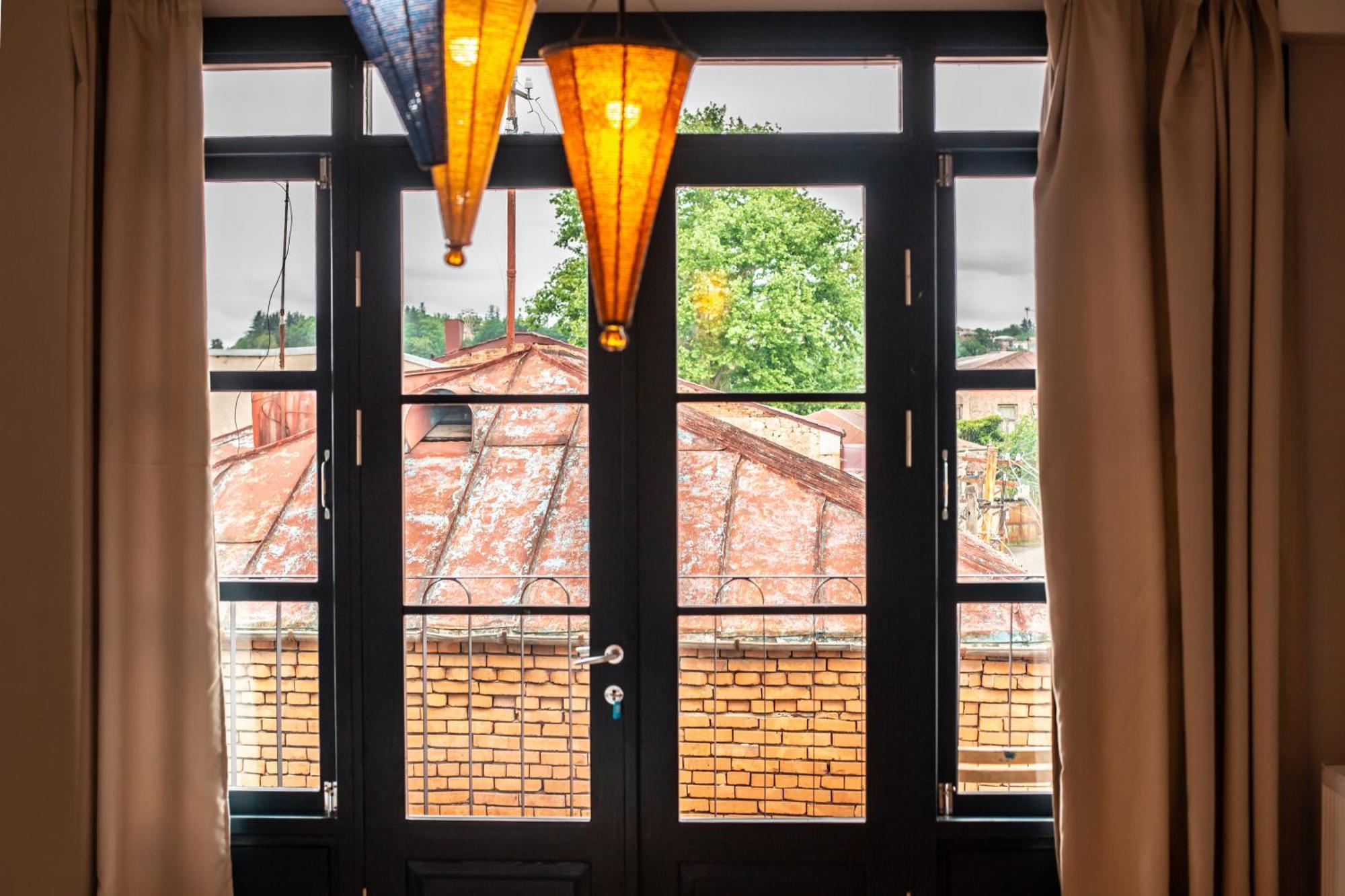 Black Tomato Hostel Kutaisi Exteriér fotografie